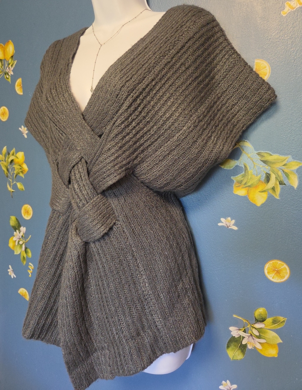 Ribbed & Weaved Layering Sweatet - Charcoal Gray